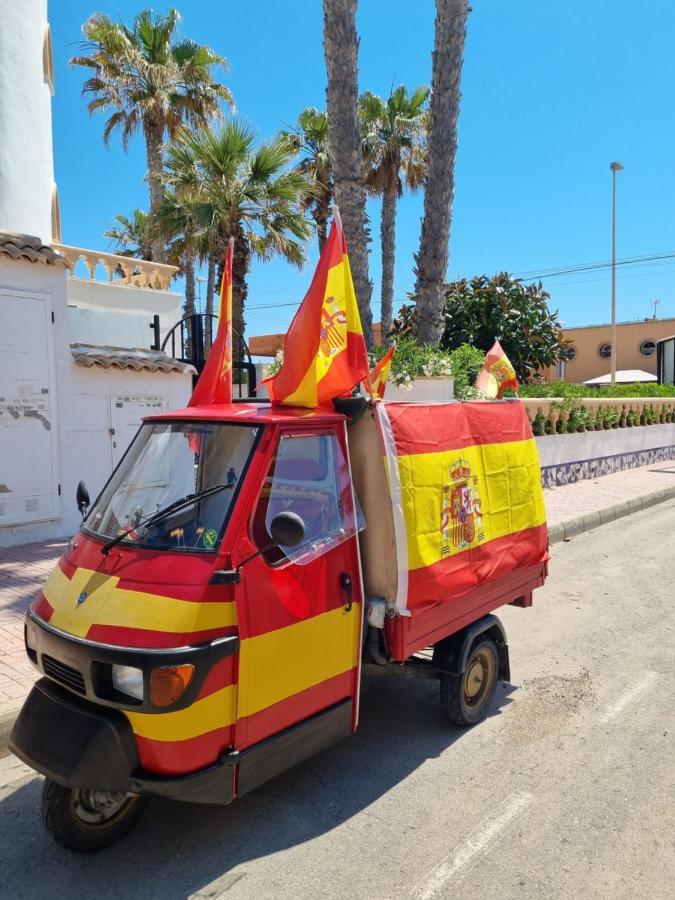 Flamenco Penthouse Sea View & Swimming Pool Leilighet Torrevieja Eksteriør bilde